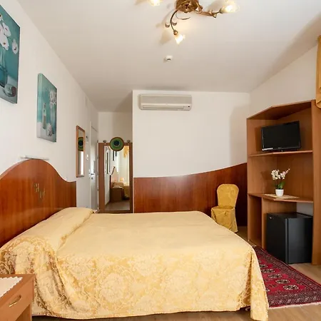 מלון Panama 3*